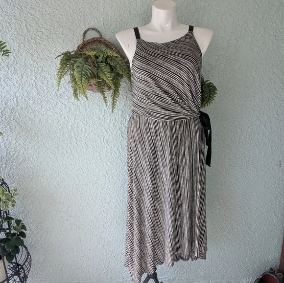 NWT sz L ANTHROPOLOGIE SALSOLA DRESS by Maeve, Cute & Comfy High Low Tie waist - Picture 3 of 10
